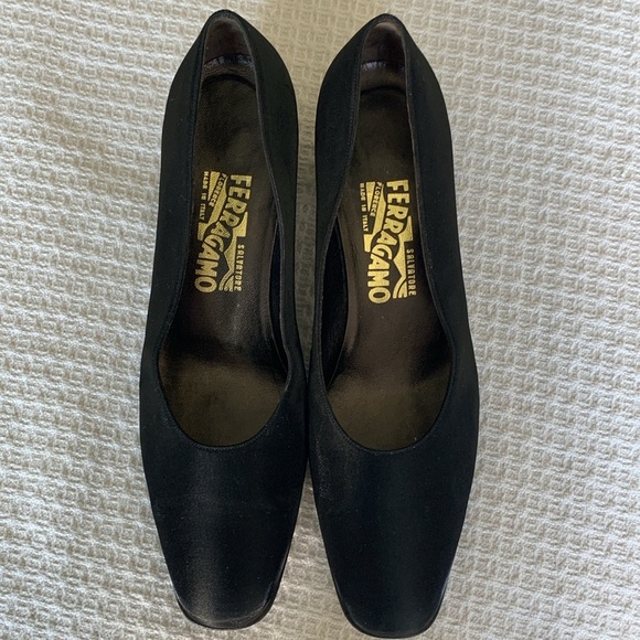 Salvatore Ferragamo Black Satin block heels with crystal inset size 10 - Picture 2 of 11